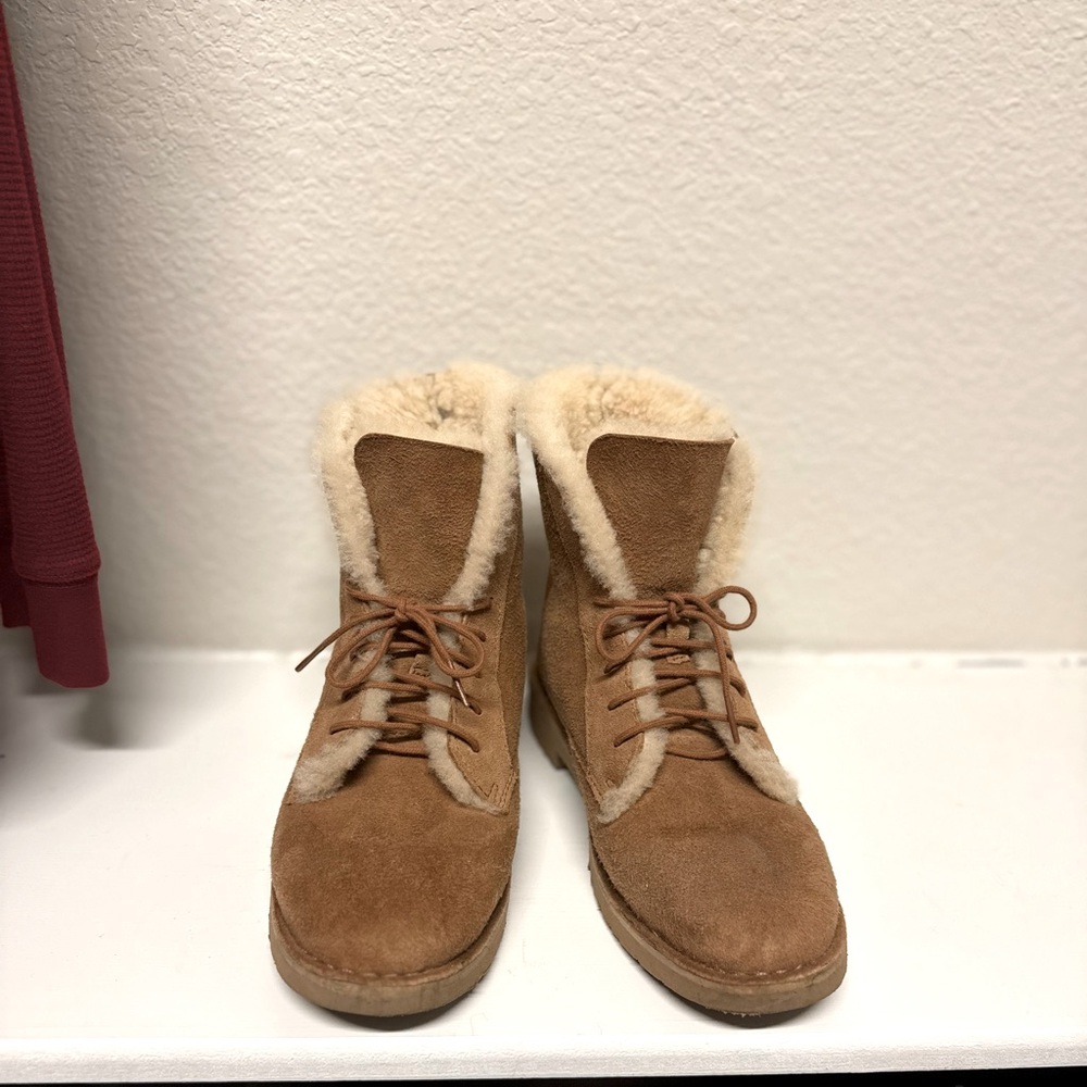 Women's Ugg Chukka Boots